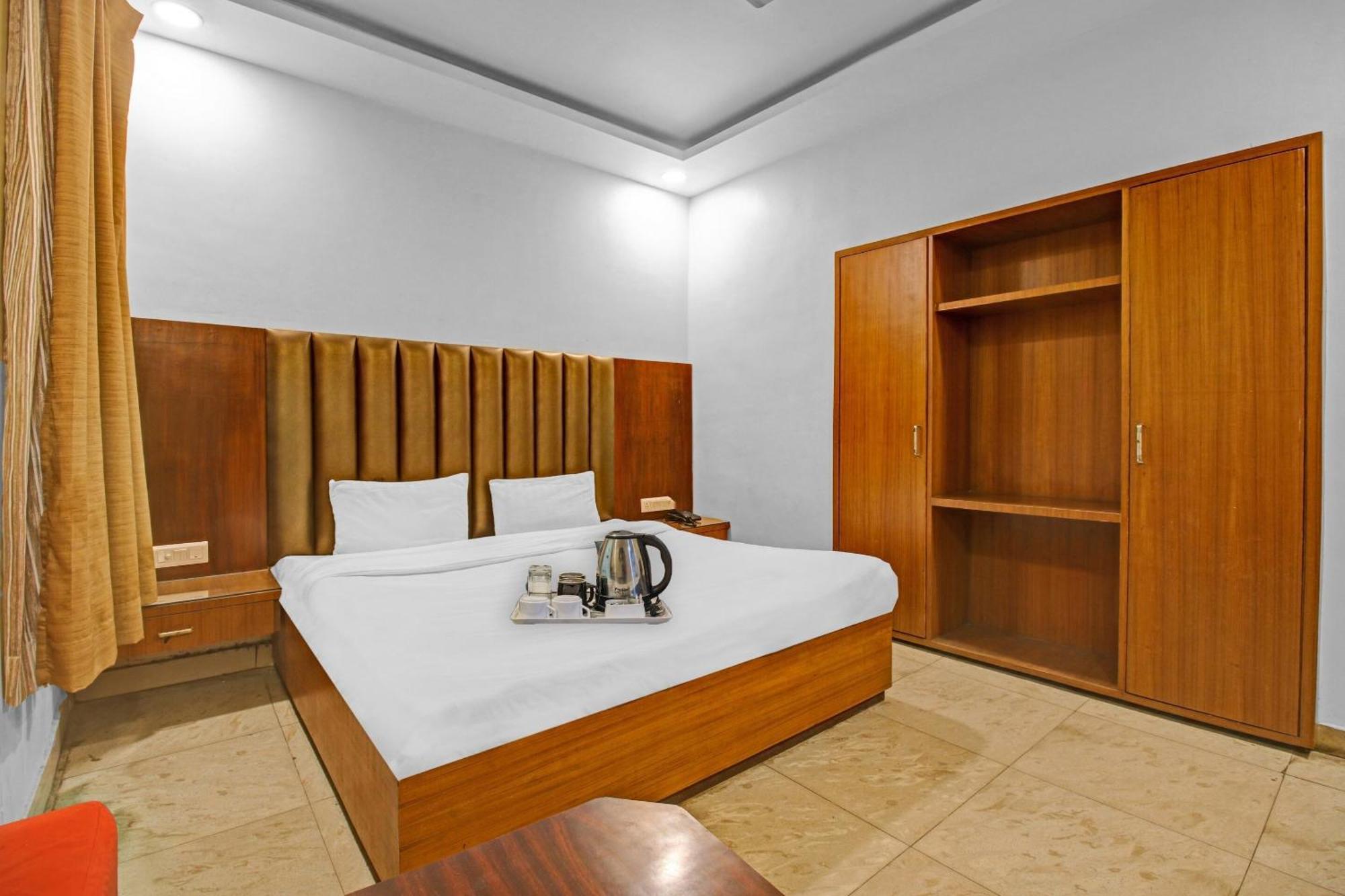 Hotel Collection O Surya Bhopal Exterior foto