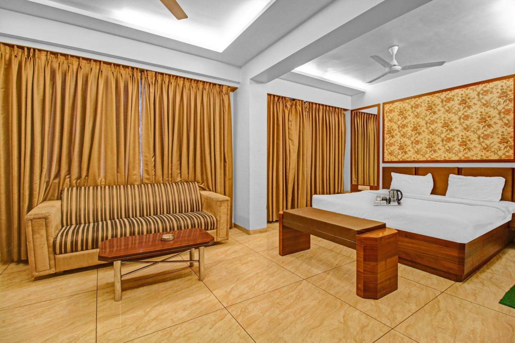 Hotel Collection O Surya Bhopal Exterior foto