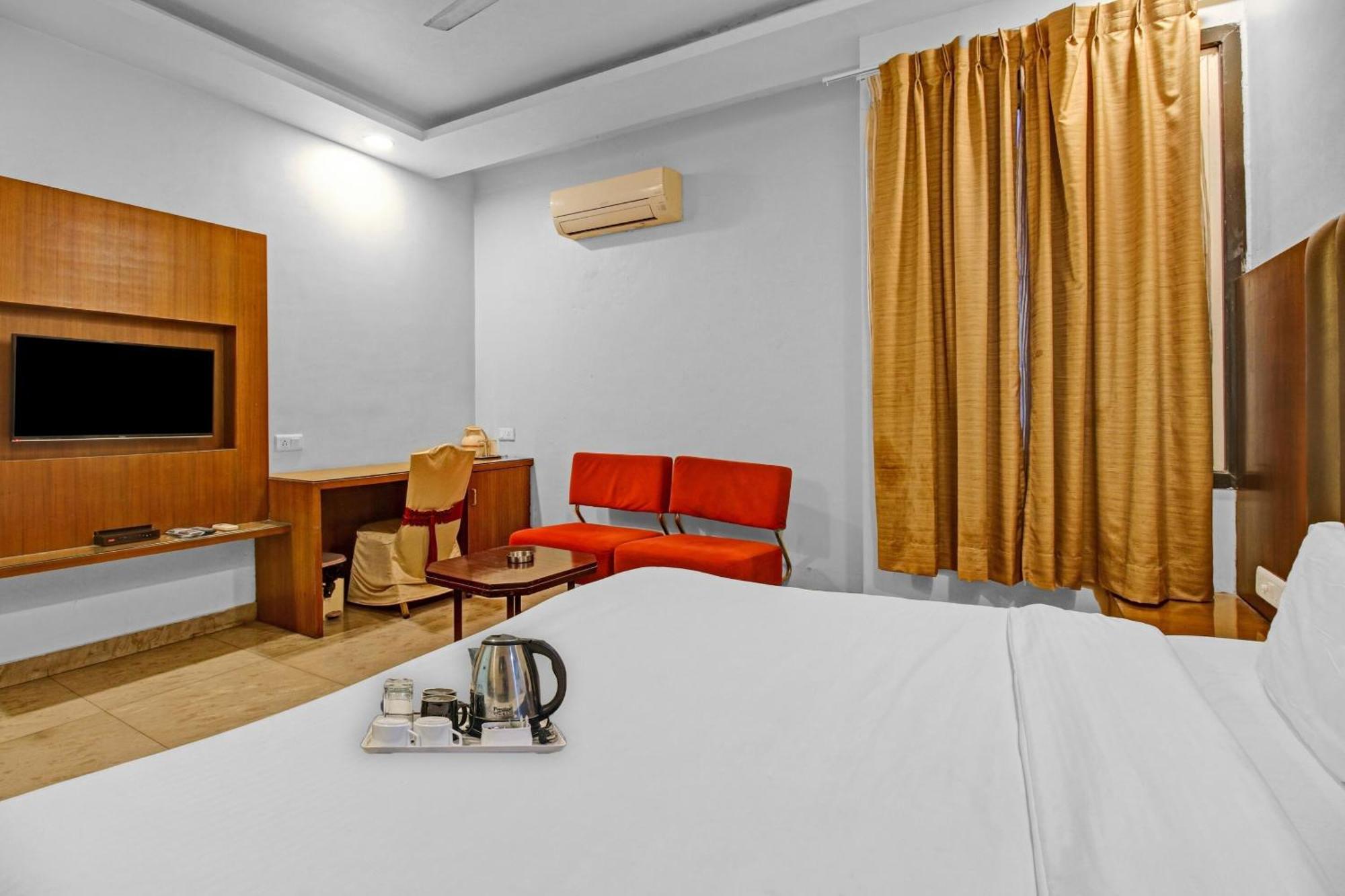 Hotel Collection O Surya Bhopal Exterior foto