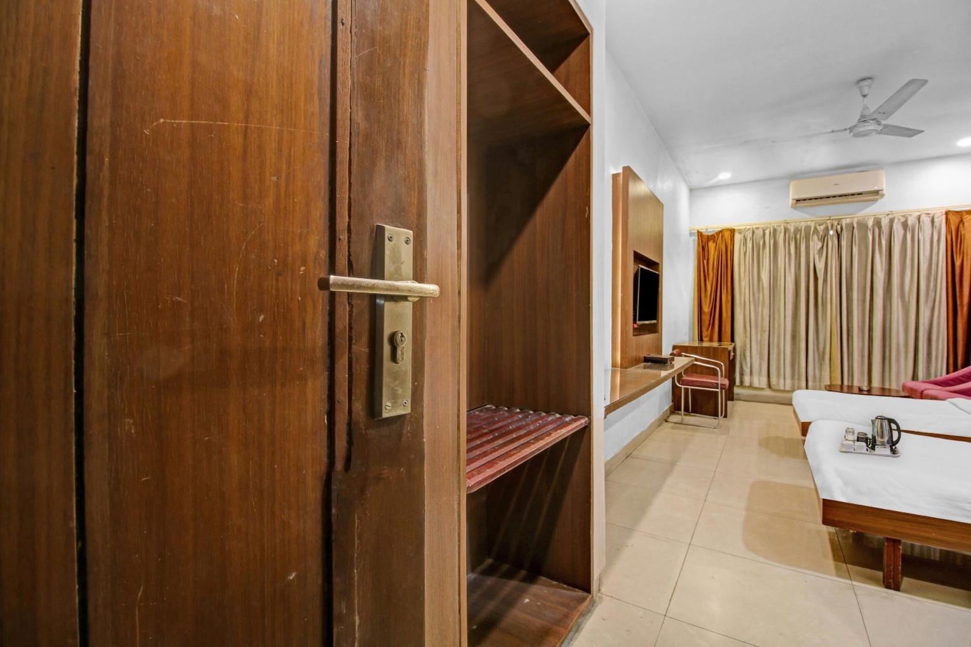 Hotel Collection O Surya Bhopal Exterior foto