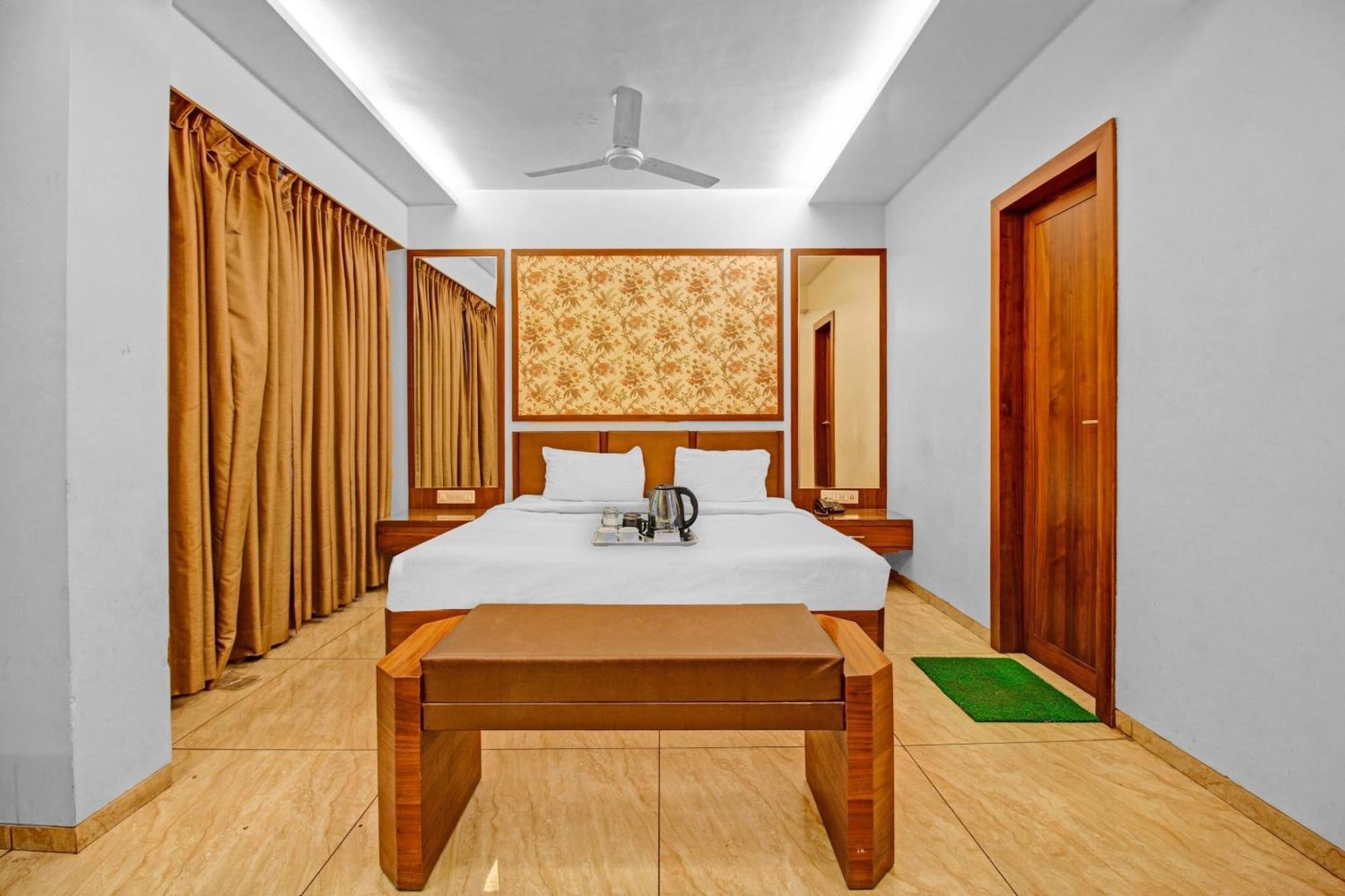 Hotel Collection O Surya Bhopal Exterior foto