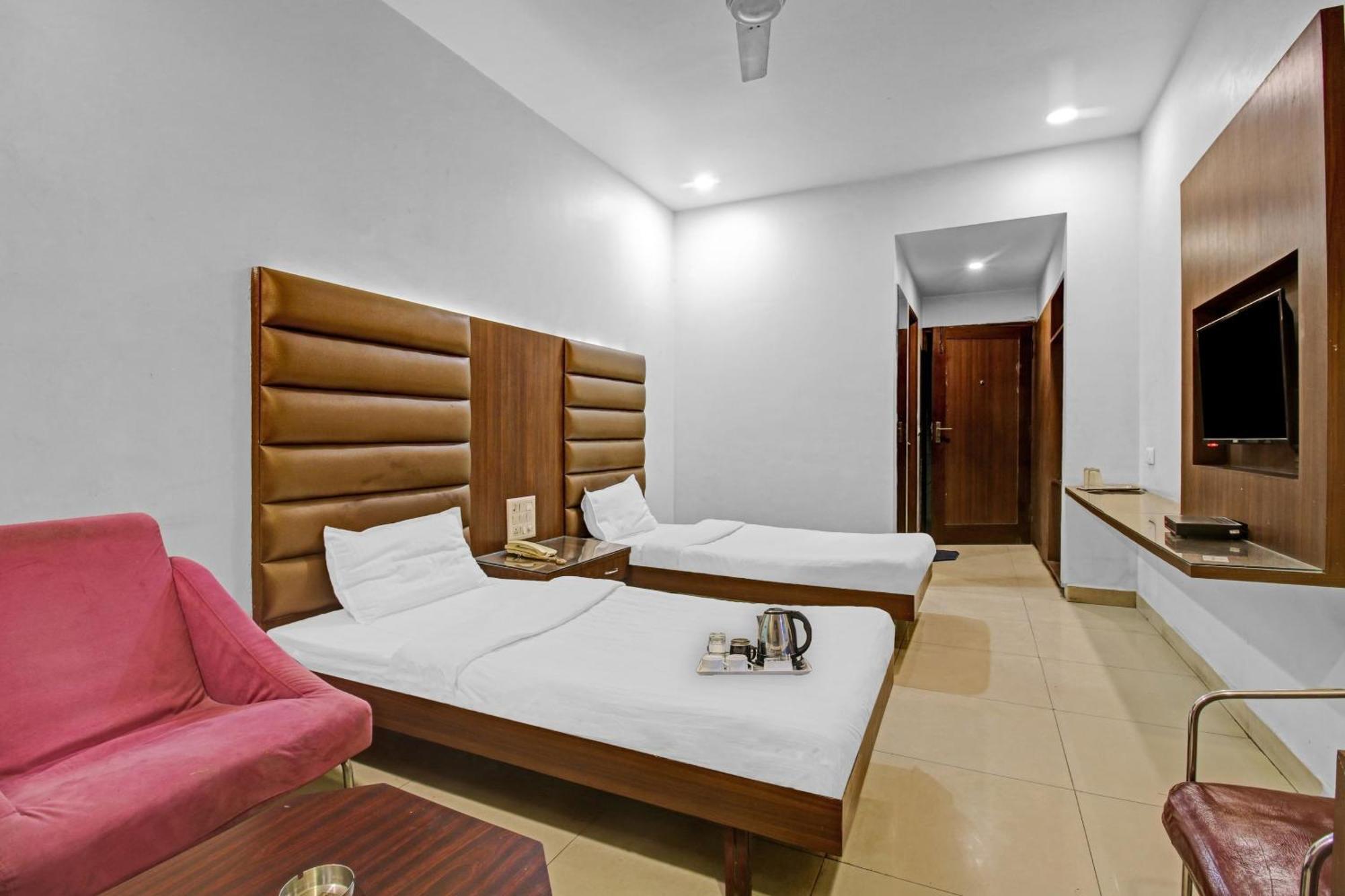 Hotel Collection O Surya Bhopal Exterior foto